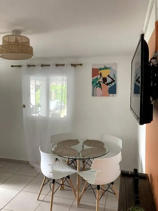 Apartamento L'Oranger Paisible- T2 Bas De Villa Sainte-Anne